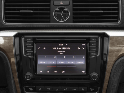 2018 Volkswagen Passat 2.0T SE w/Technology