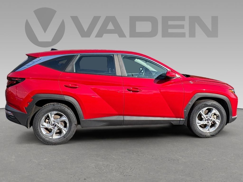 2023 Hyundai TUCSON SE