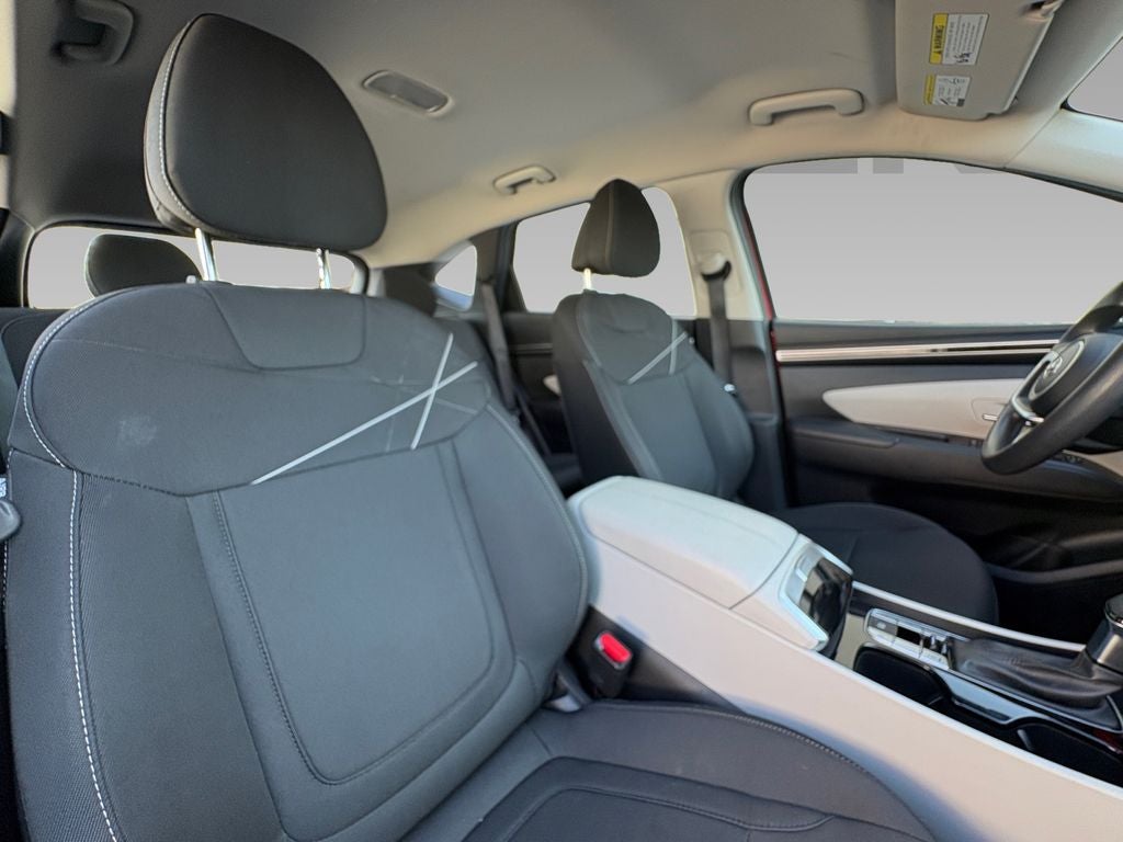 2023 Hyundai TUCSON SE