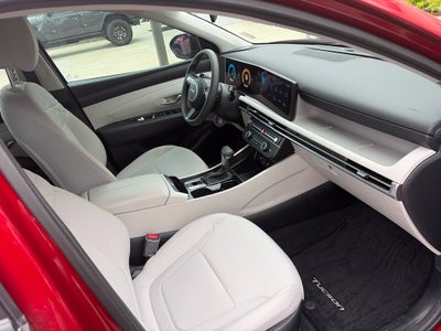 2025 Hyundai TUCSON SE