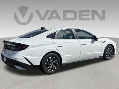 2026 Hyundai SONATA HYBRID SEL