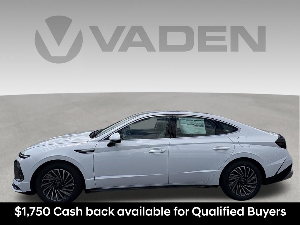 2026 Hyundai SONATA HYBRID SEL