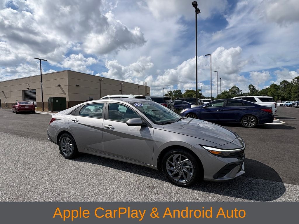 2024 Hyundai ELANTRA SEL
