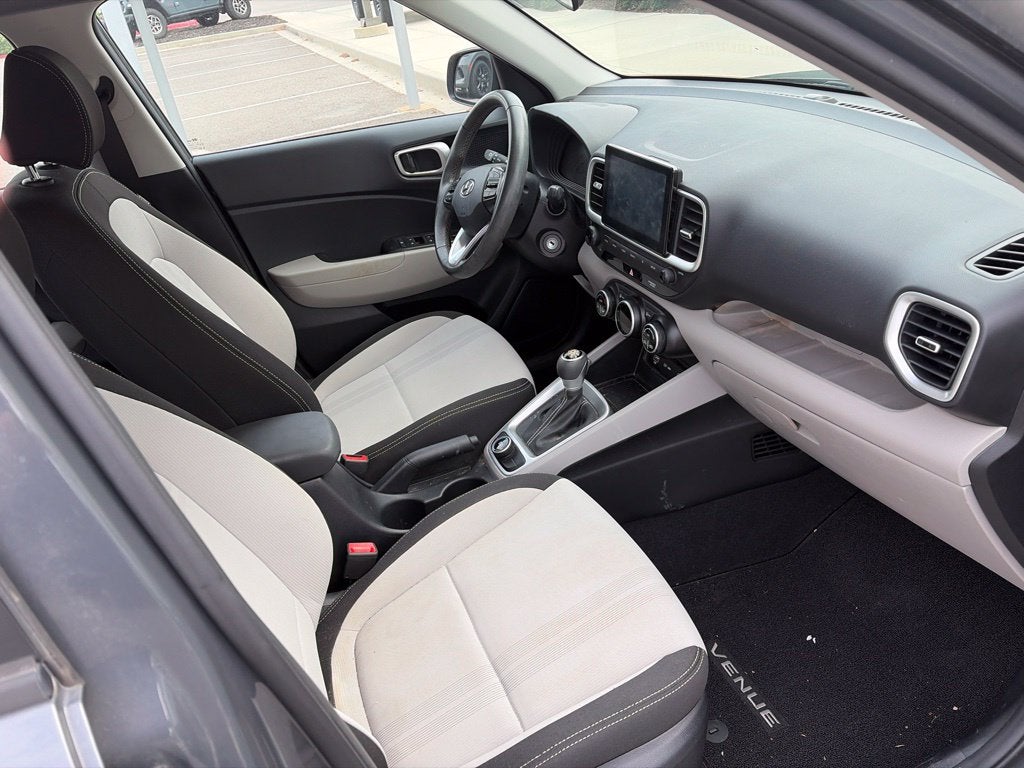 2023 Hyundai VENUE SEL