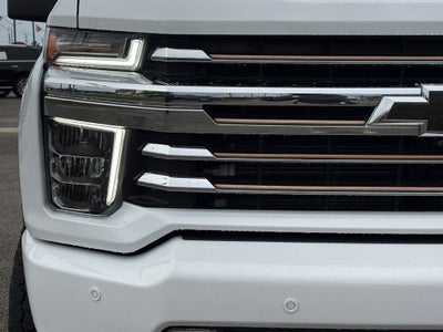 2022 Chevrolet Silverado 3500HD 4WD Crew Cab Standard Bed High Country