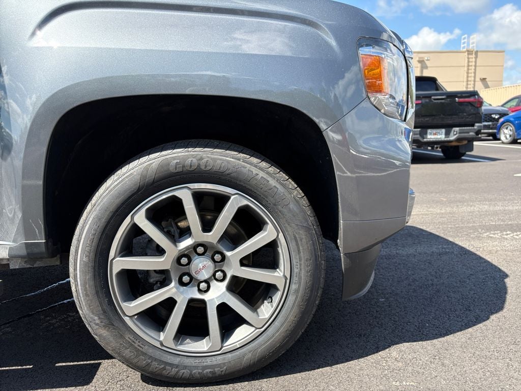 2022 GMC Canyon 4WD Crew Cab Short Box Denali