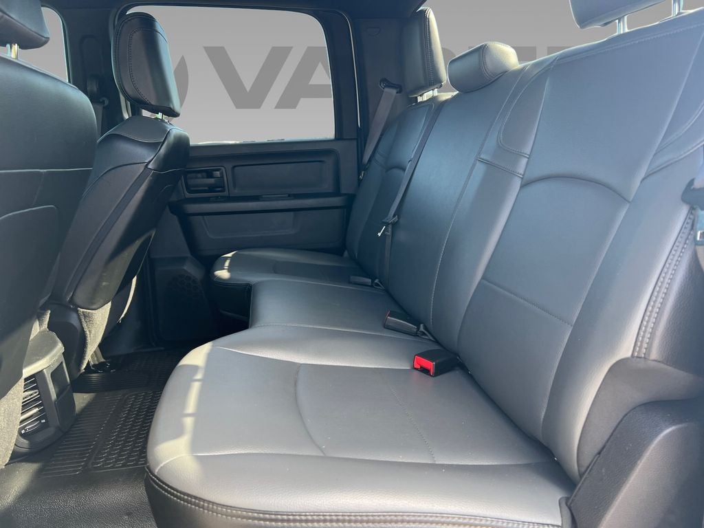 2022 RAM 2500 Tradesman Crew Cab 4x4 6'4' Box