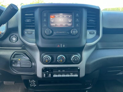 2022 RAM 2500 Tradesman Crew Cab 4x4 6'4' Box