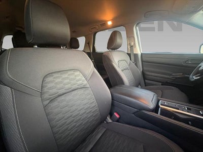 2025 Nissan Pathfinder SV FWD