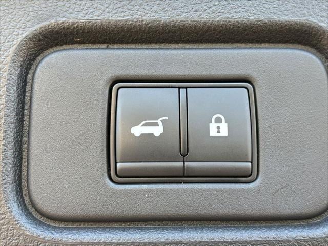 2025 Nissan Pathfinder SV FWD