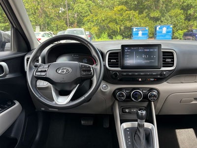 2025 Hyundai VENUE SEL