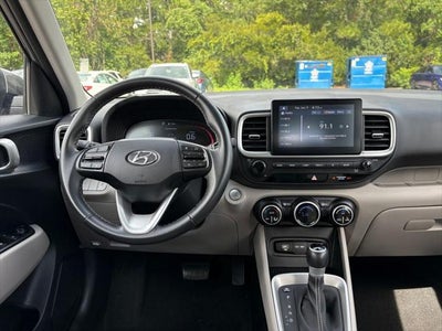 2025 Hyundai VENUE SEL