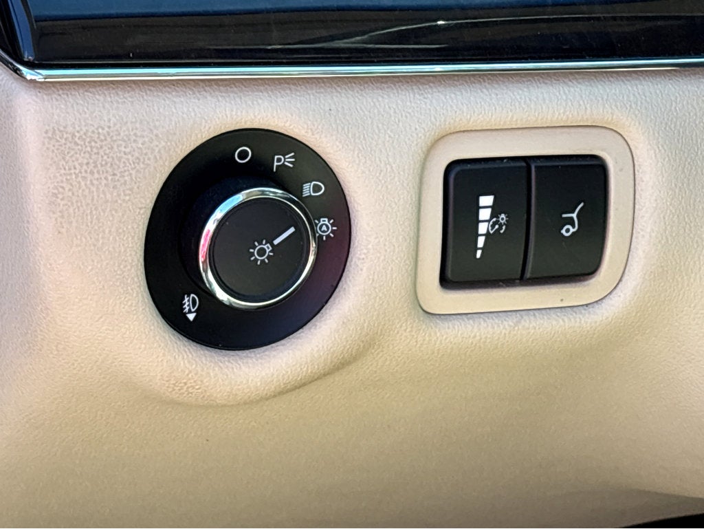 2019 Lincoln MKT Standard