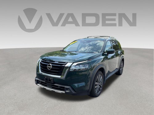 2022 Nissan Pathfinder SL