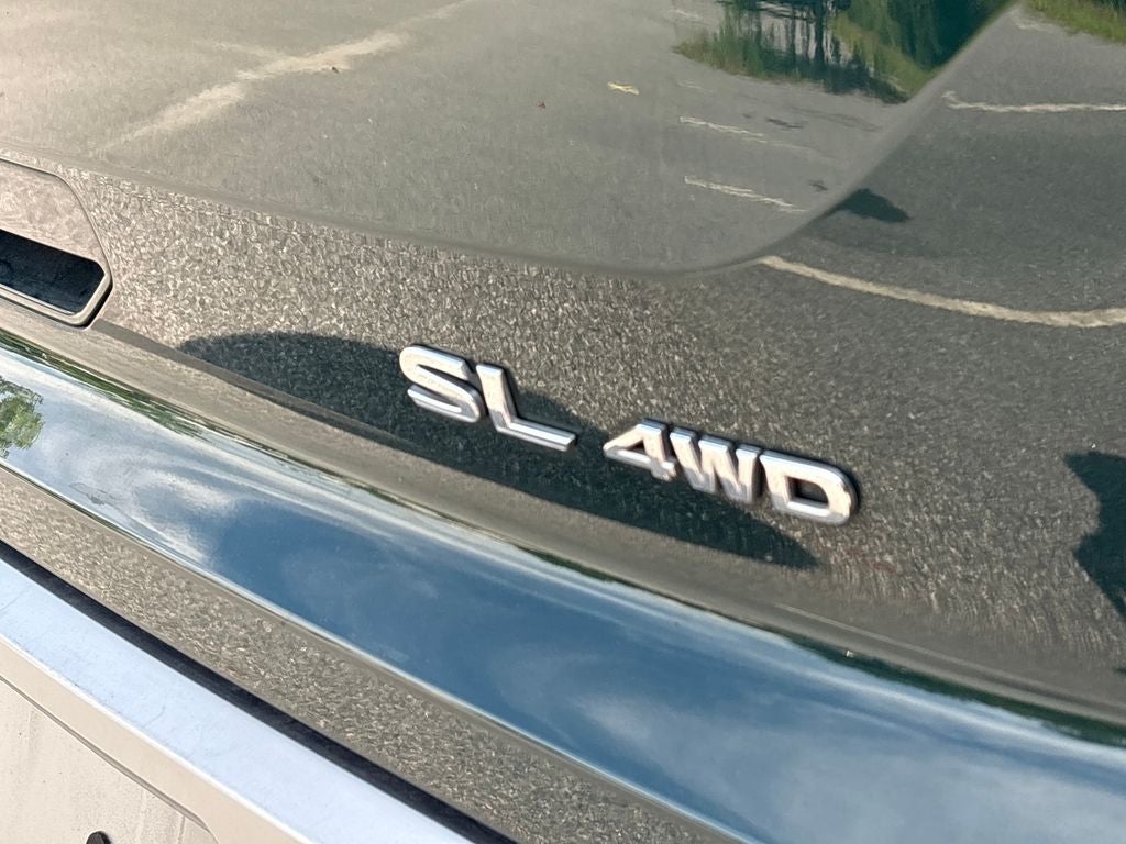 2022 Nissan Pathfinder SL