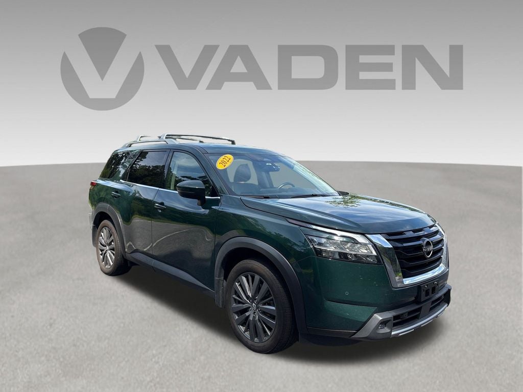 2022 Nissan Pathfinder SL