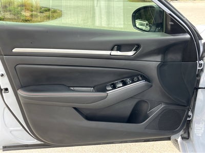 2024 Nissan Altima 2.0 SR