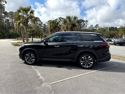 2023 INFINITI QX60 LUXE