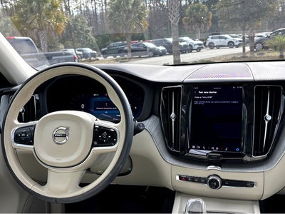 2023 Volvo XC60 Ultimate Bright Theme