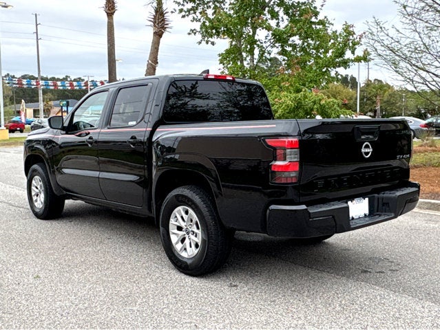 2024 Nissan Frontier SV