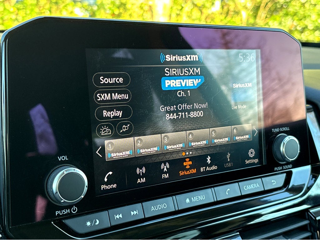 2024 Nissan Pathfinder SV