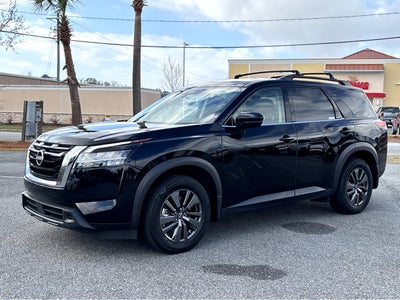 2022 Nissan Pathfinder SV