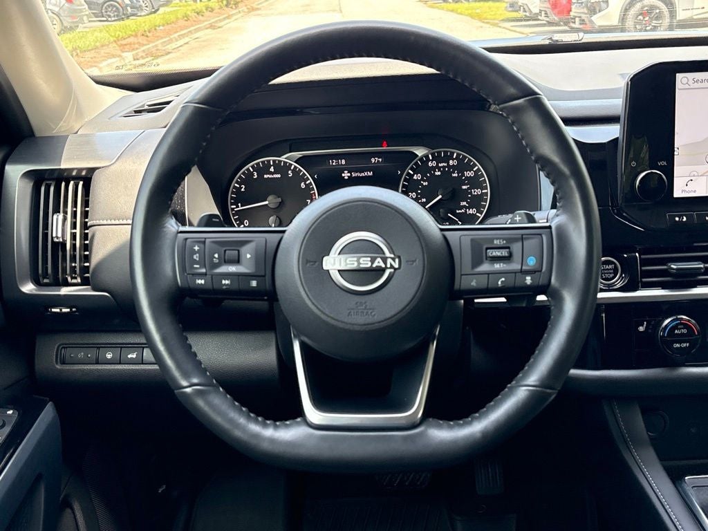 2023 Nissan Pathfinder SL
