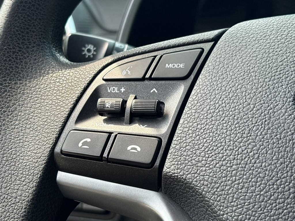 2021 Hyundai TUCSON SE