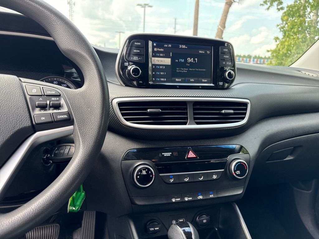 2021 Hyundai TUCSON SE