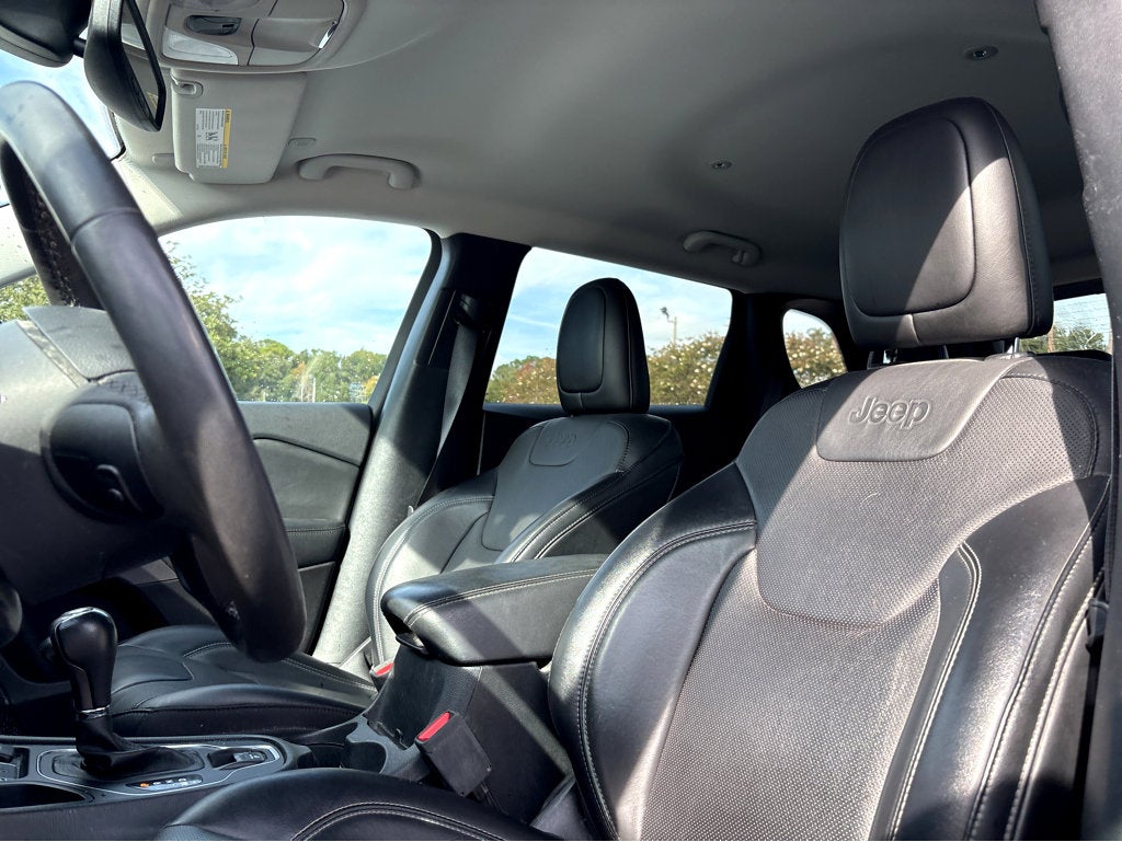 2022 Jeep Cherokee Latitude Lux