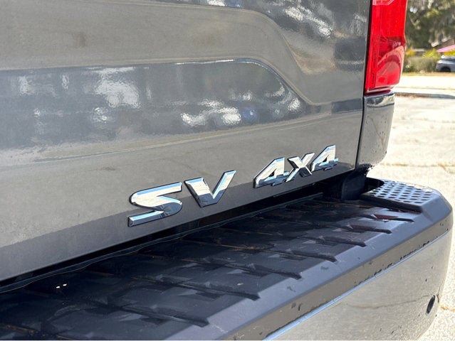 2024 Nissan Titan SV