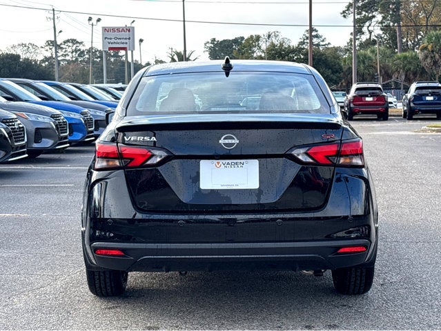 2025 Nissan Versa SR