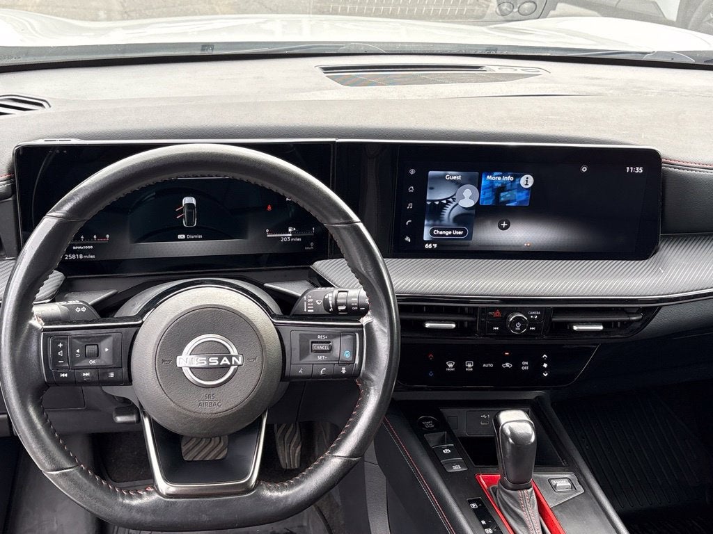 2025 Nissan Kicks SR