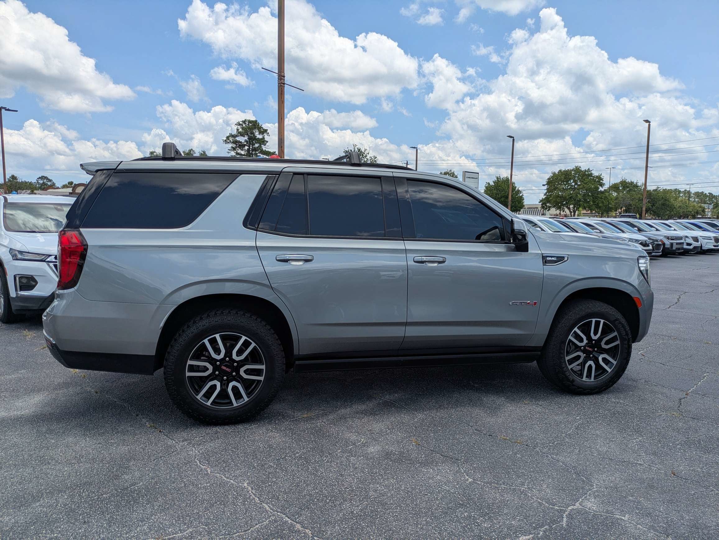 2023 GMC Yukon AT4