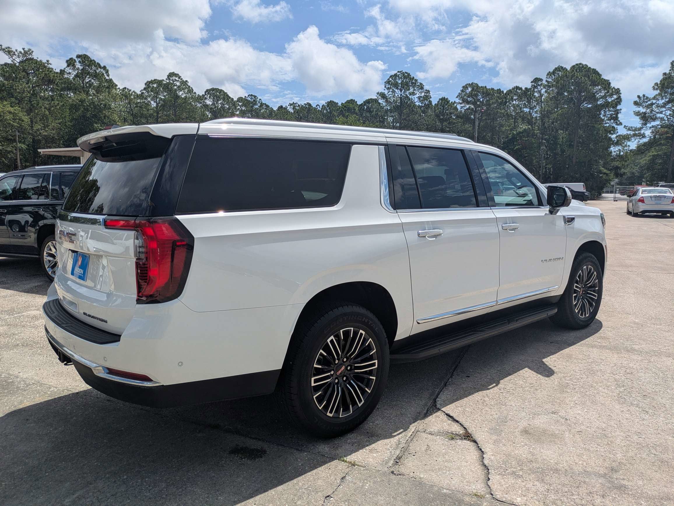 2025 GMC Yukon XL Elevation