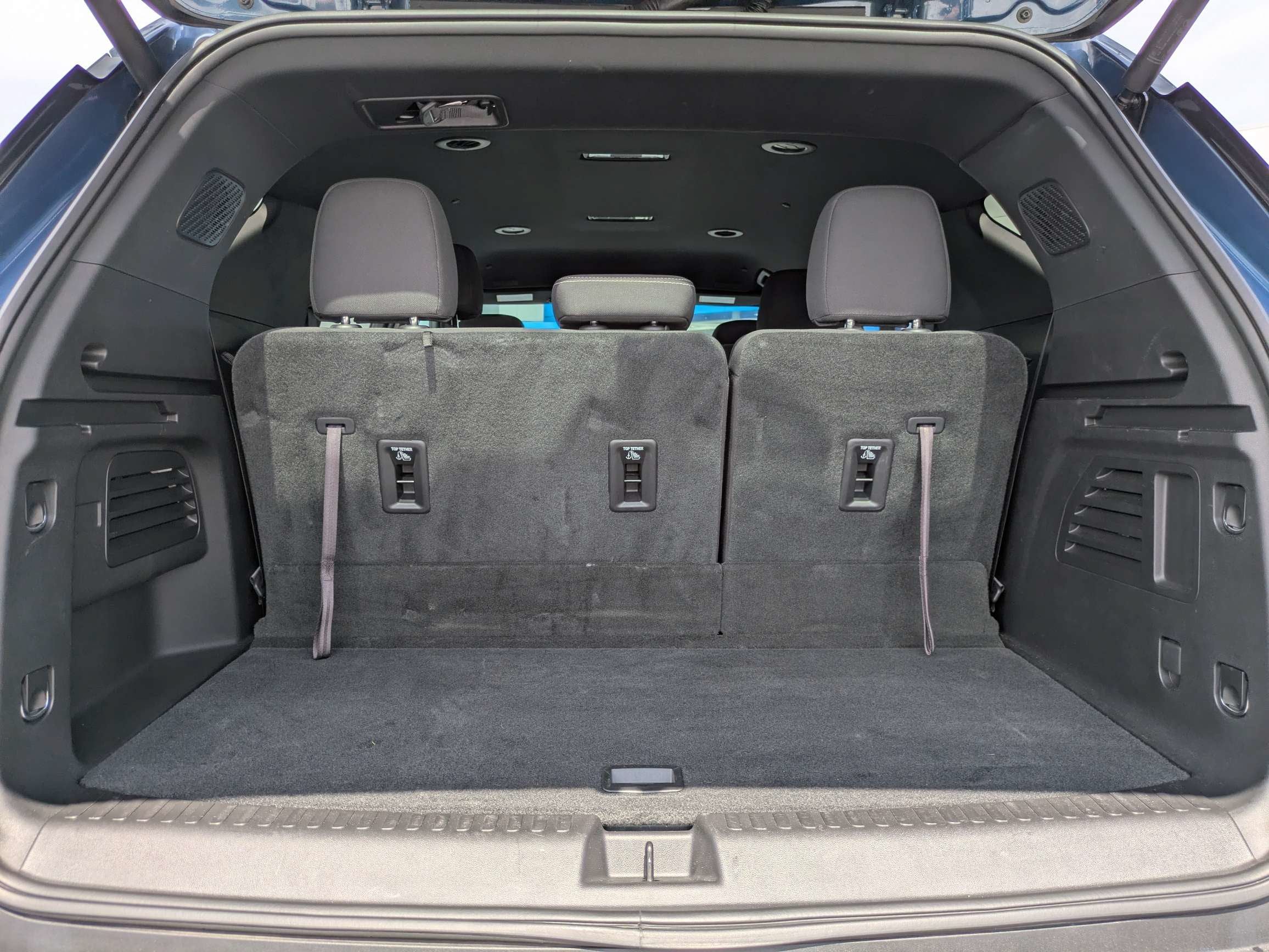 2025 Chevrolet Traverse FWD LT