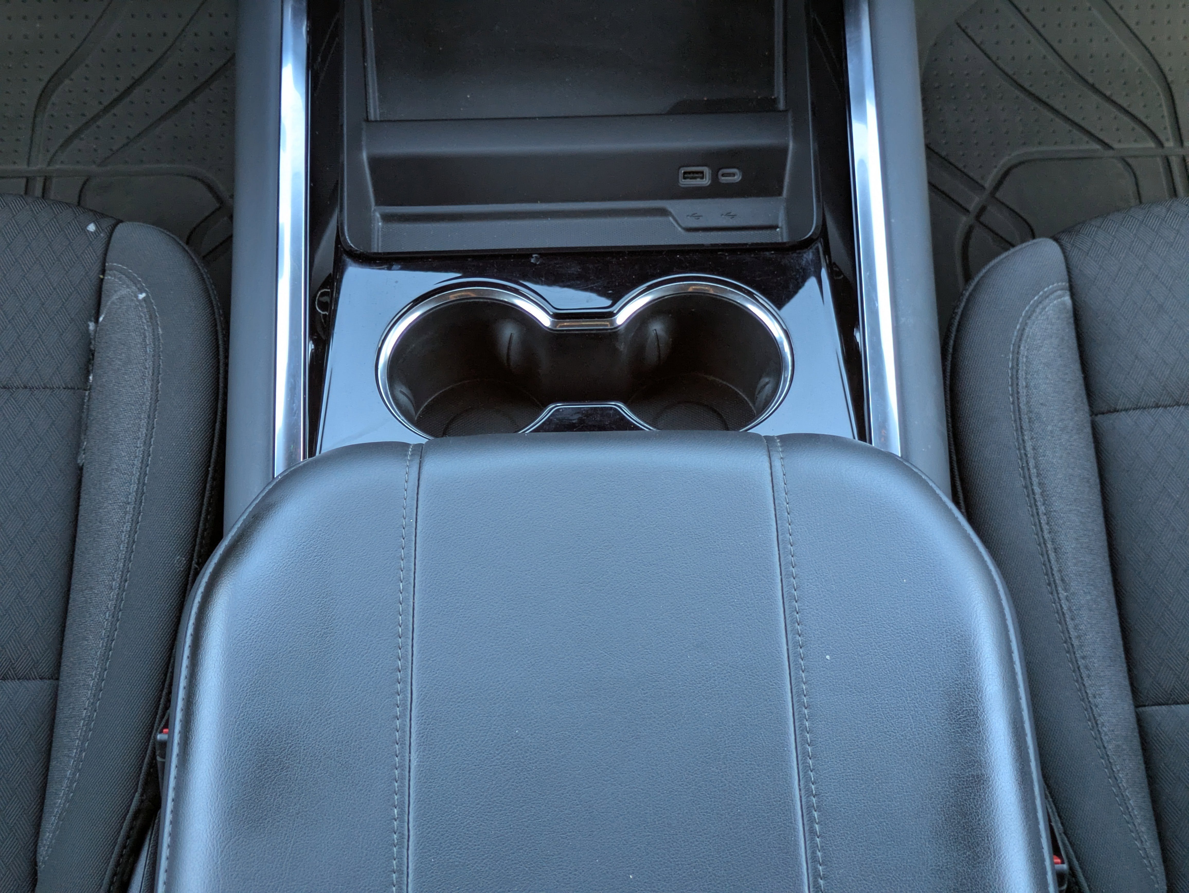 2025 Chevrolet Suburban LS