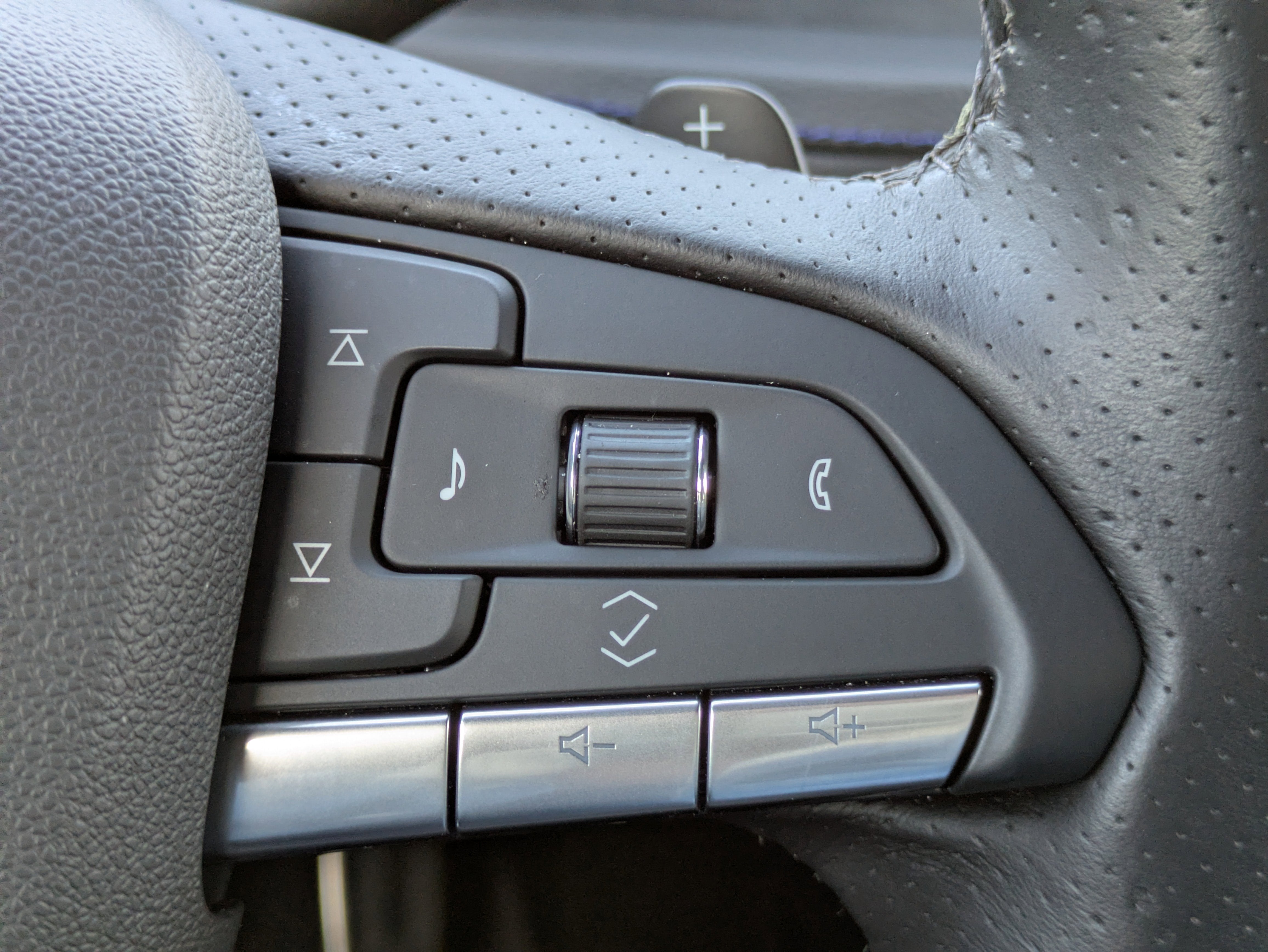 2025 Cadillac XT4 FWD Sport