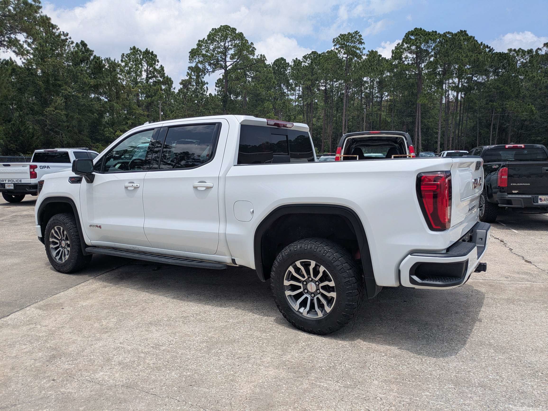 2022 GMC Sierra 1500 AT4