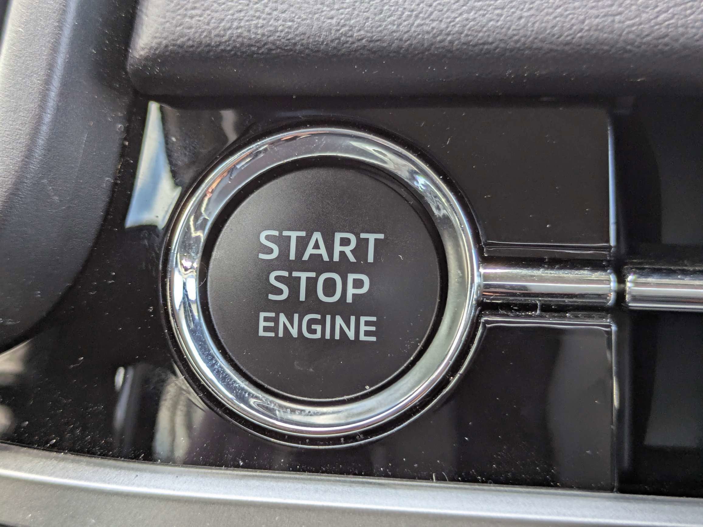 2024 Mitsubishi Outlander Base