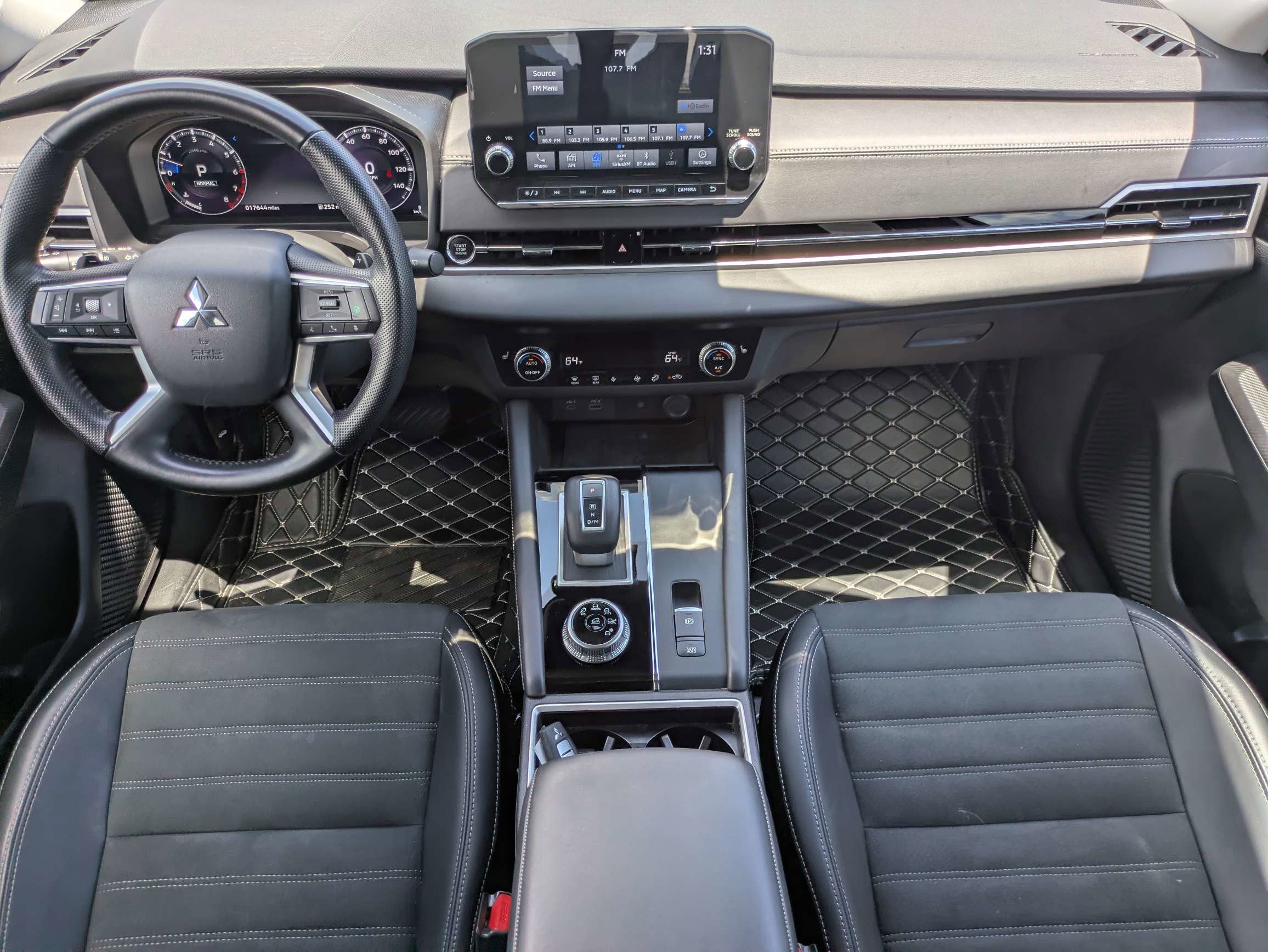 2024 Mitsubishi Outlander Base