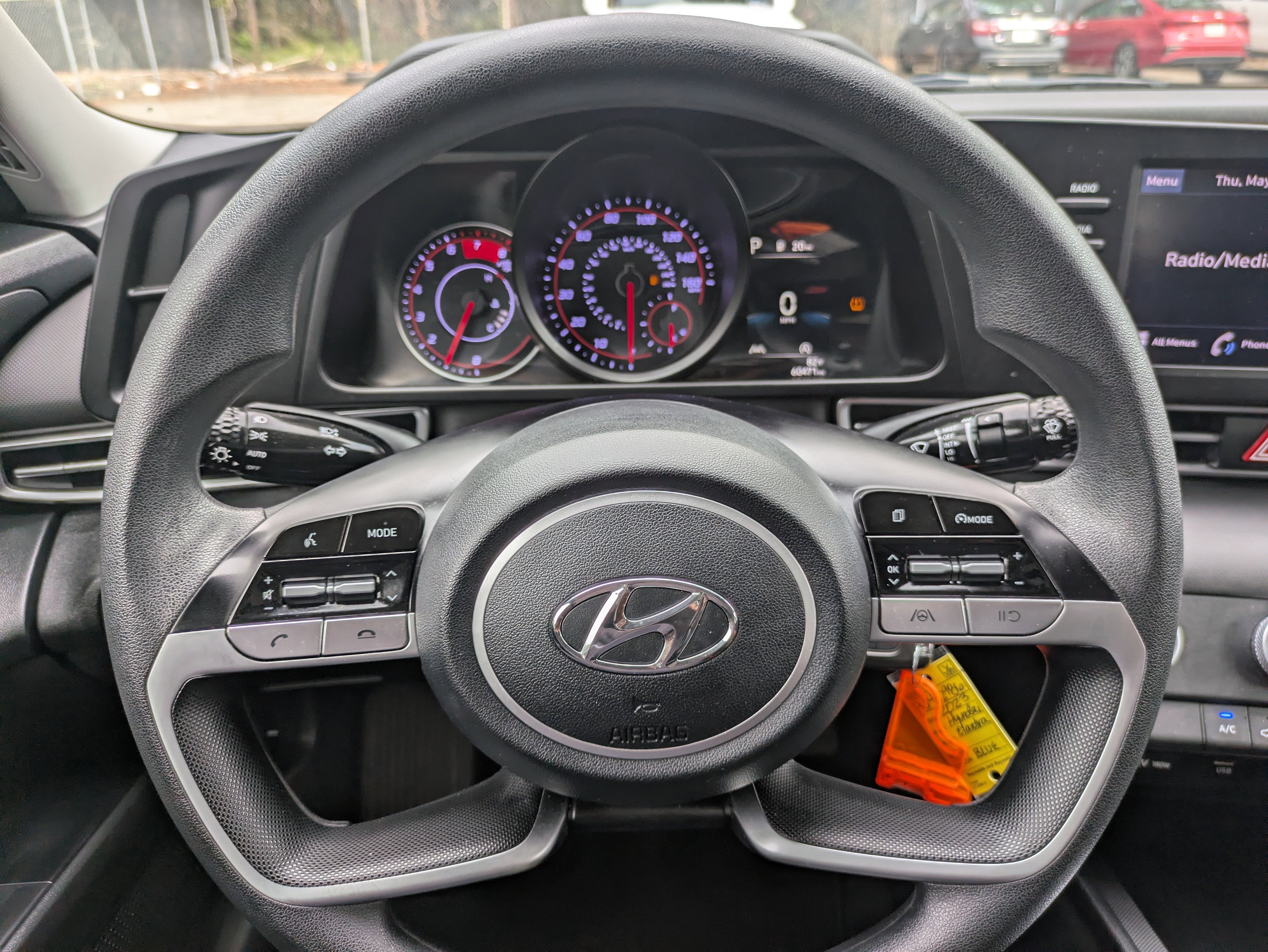 2023 Hyundai ELANTRA SE