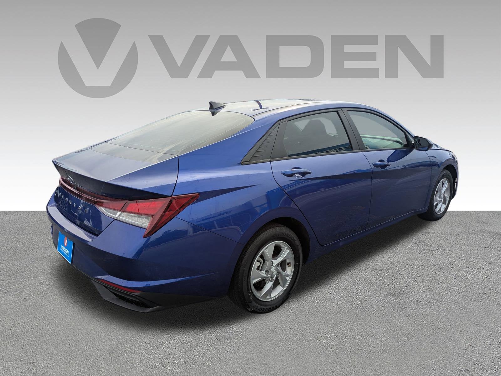 2023 Hyundai ELANTRA SE