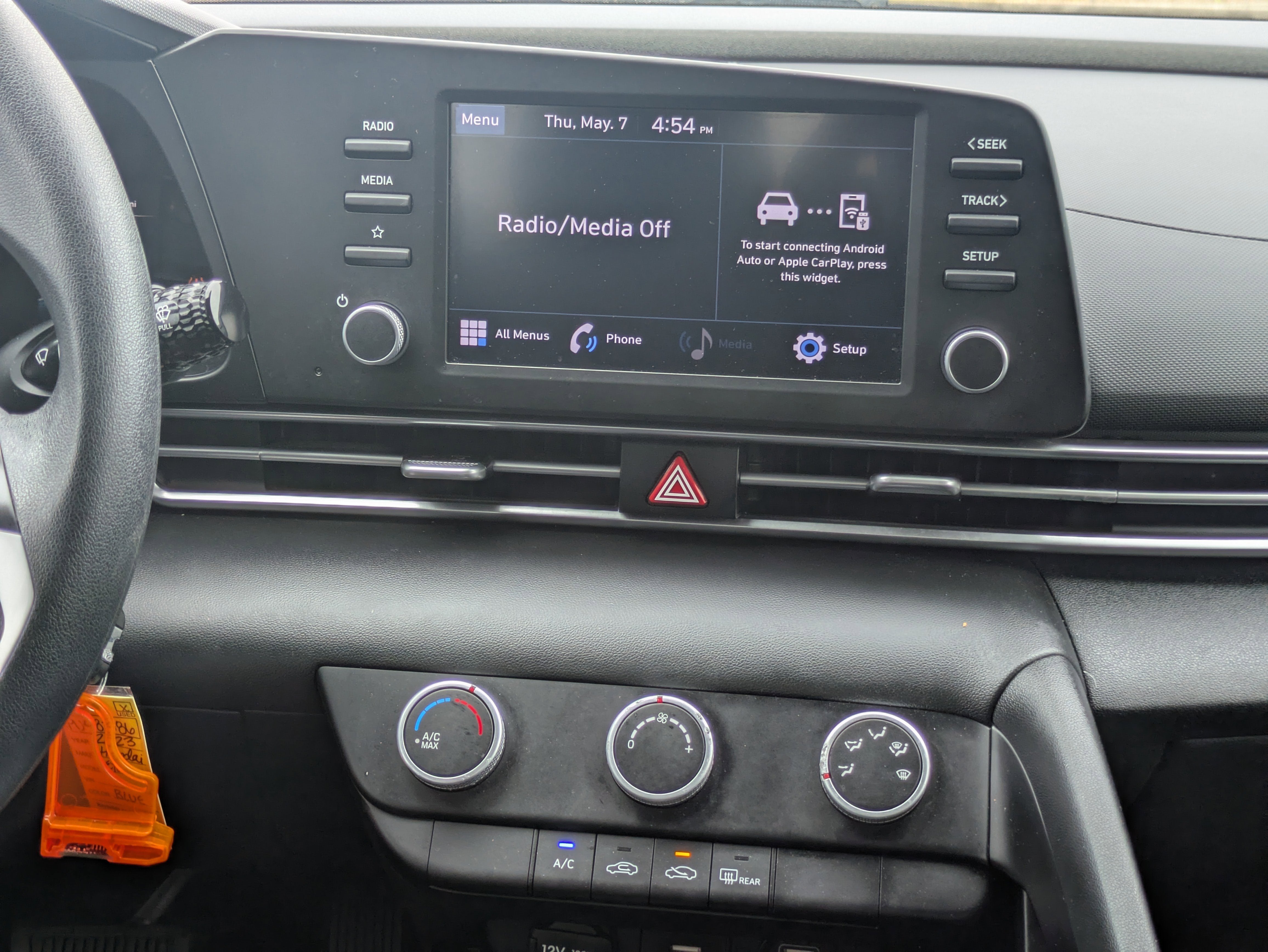 2023 Hyundai ELANTRA SE