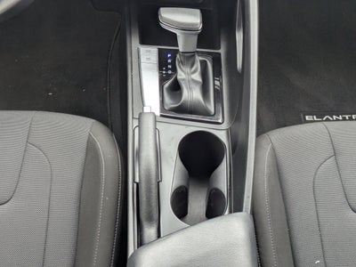 2023 Hyundai ELANTRA SE