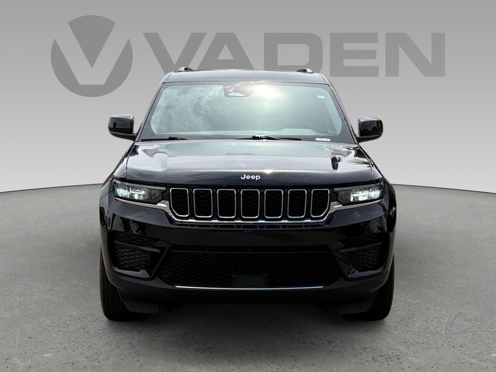 2023 Jeep Grand Cherokee Laredo 4x4