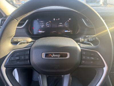 2023 Jeep Grand Cherokee L Laredo 4x2