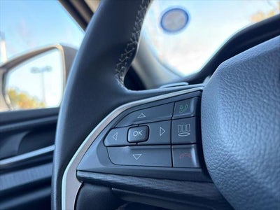 2023 Jeep Grand Cherokee L Laredo 4x2