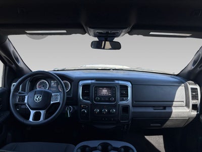 2024 RAM 1500 Classic Warlock Crew Cab 4x2 5'7' Box