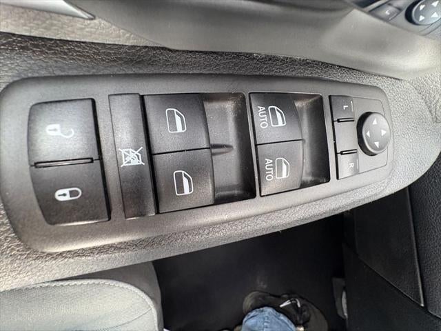 2023 RAM 1500 Classic SLT Crew Cab 4x4 5'7' Box